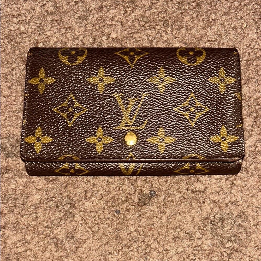 Authentic Louis Vuitton Brown Monogram Wallet in Good Pre-loved Condition